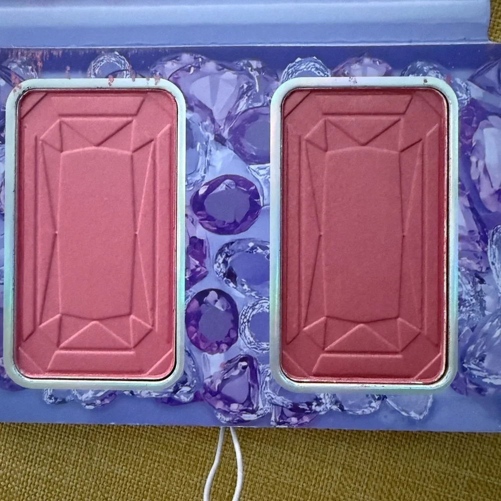 NYX Bridgerton Limited Edition Lady in Silver Palette with Purple Accents
